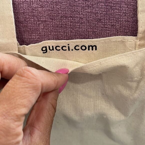 Gucci shoppers  - Picture 3 of 10